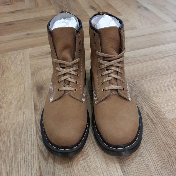 1460 Savannah Tan Nubuck – Image 2