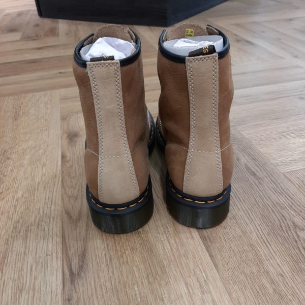 1460 Savannah Tan Nubuck – Image 3