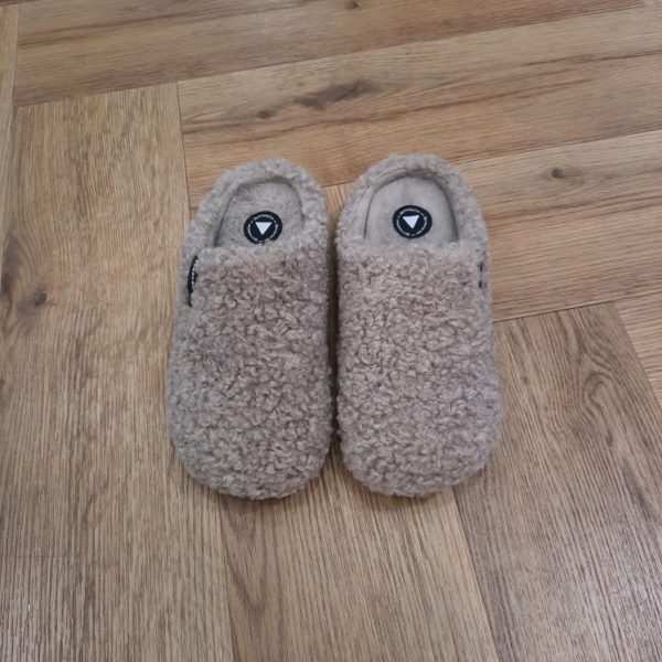 York Curly Camel – Image 2