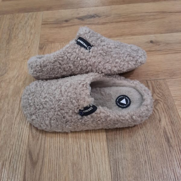 York Curly Camel – Image 3