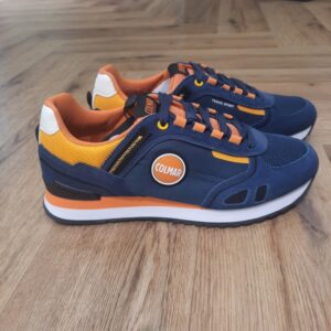 Travis Sport Bold Denim-baskets homme colmar travis sport indigo-Composition Tige : 51 % cuir de vachette suédé + 29 % polyester + 10 % nylon + 10 % polyuréthane Doublure : 100 % polyester Première : 100 % polyester Semelle : 70 % EVA + 25 % caoutchouc + 5 % TPU