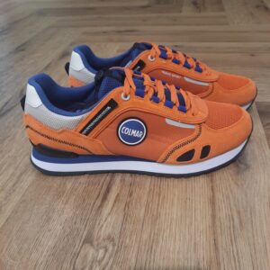 Travis Sport Bold Orange-baskets pour homme colmar travis sport bold orange-Le caractère dynamique et sportif de la sneaker TRAVIS SPORT COLORS est défini par l'association de matériaux et de tons vifs, pour un style énergique et un look urbain.