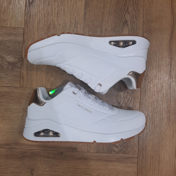 UNO – Suited On Air – Image 4