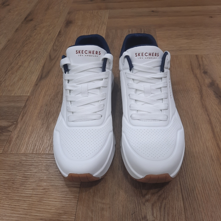 UNO – Suited On Air – Image 2