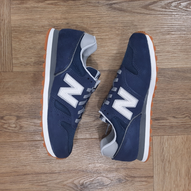New Balance 373 navy – Image 4