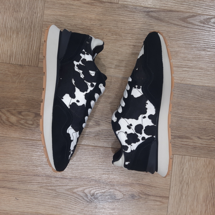 City Cow Print Black – Image 4
